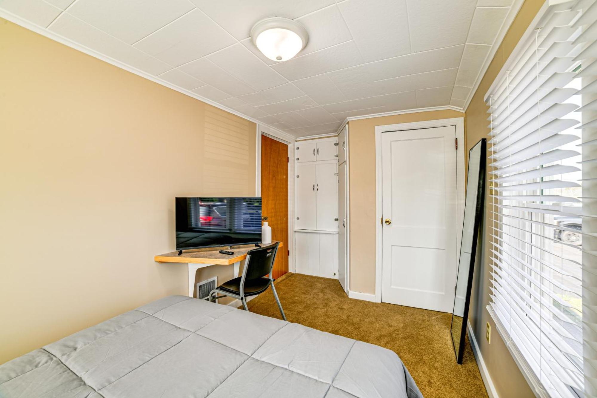 Less Than 2 Mi To Suny Cortland Unit With Private Parking Exterior photo