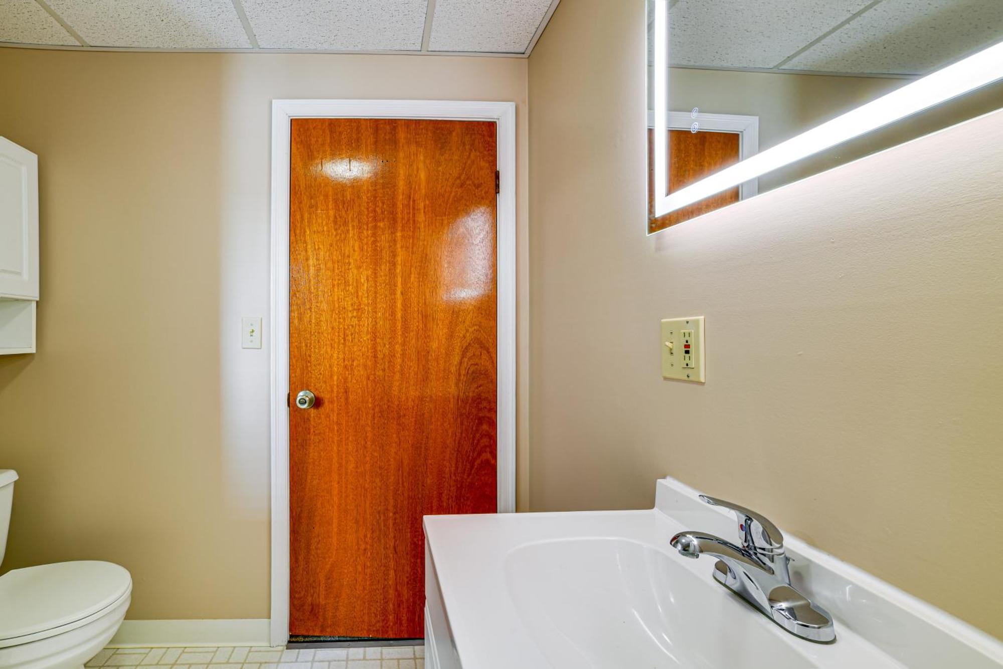 Less Than 2 Mi To Suny Cortland Unit With Private Parking Exterior photo